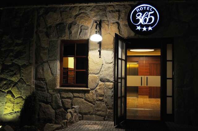 Отель Hotel 365 Кельце-10